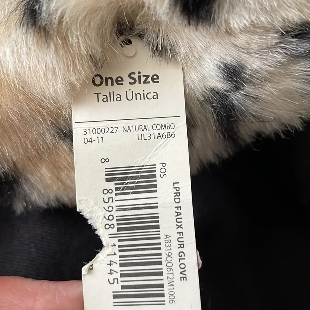 None leopard faux